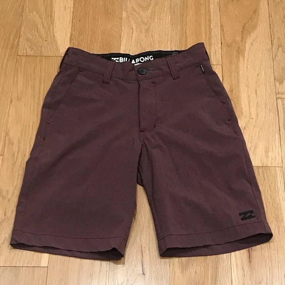 Billabong youth submersibles